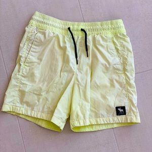 Abercrombie & fitch kids pool to play above the knee shorts 11/12